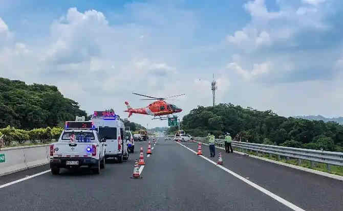 科尔沁区高速公路汽车救援案例