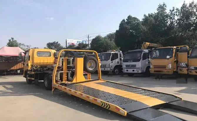 科尔沁区汽车中途维修案例